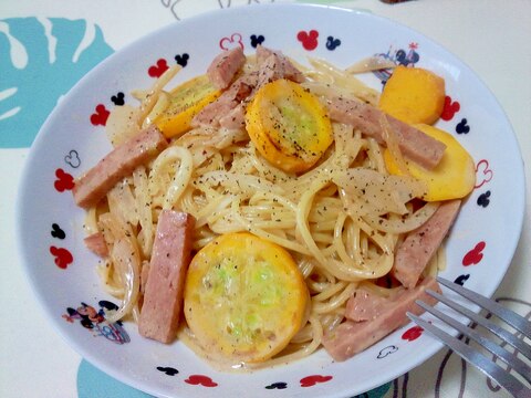 ズッキーニとスパムのめんマヨパスタ＋＋